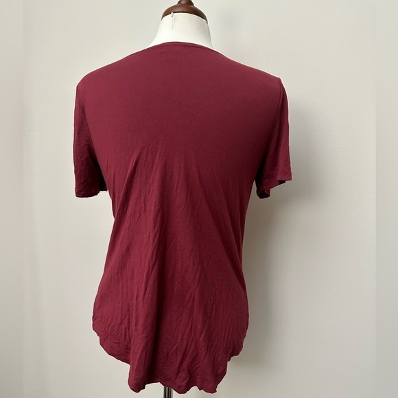 Old Navy Tee “You had me at Merlot” Size M, GUC - Picture 2 of 5